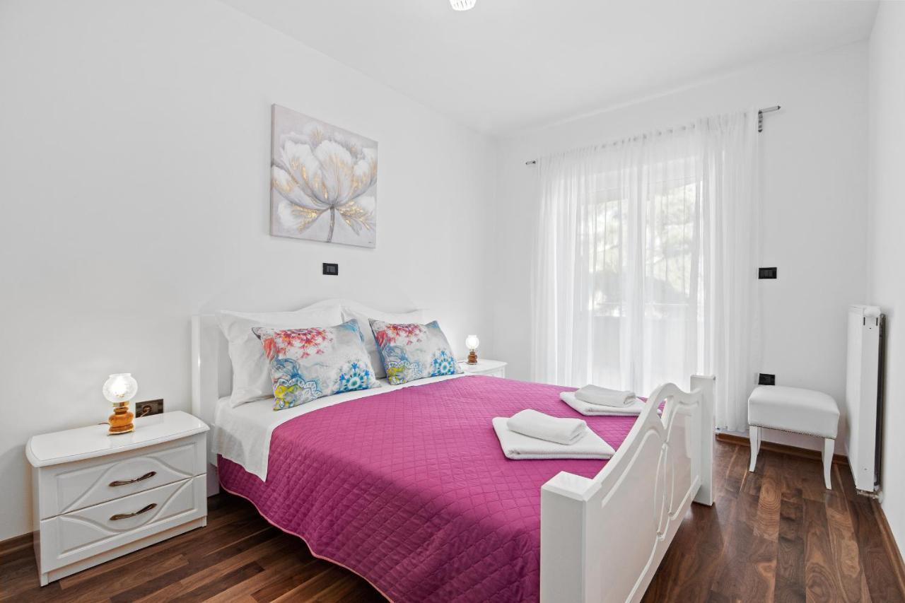 Feniks Fazana Apartman Exterior photo