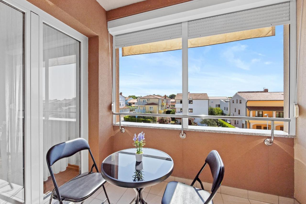 Feniks Fazana Apartman Exterior photo