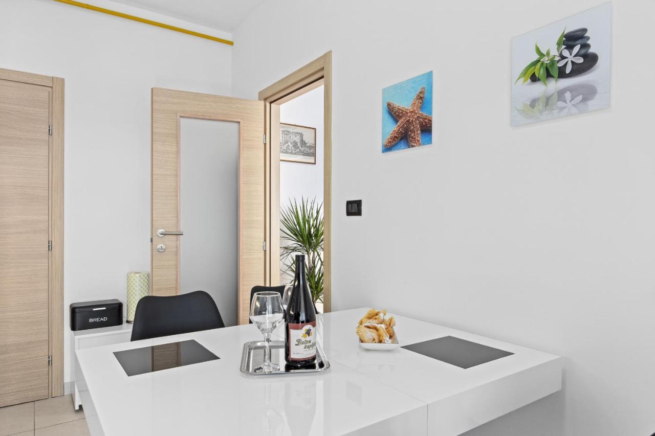 Feniks Fazana Apartman Exterior photo